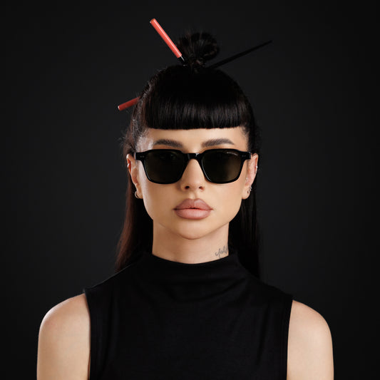 NOIR - Black